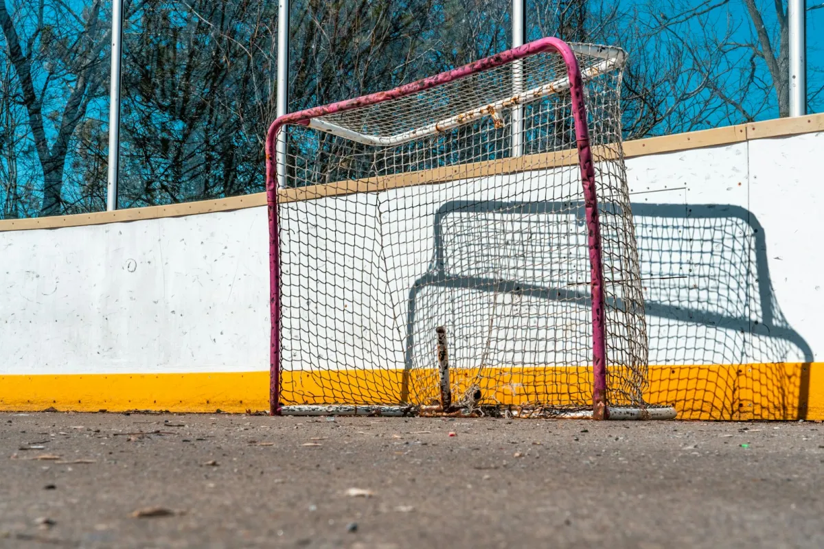 Mintenam trīs punkti; Bostonas Bruins mājās ar 5:1 sagrauj bez uzvaras Filadelfijas Flyers