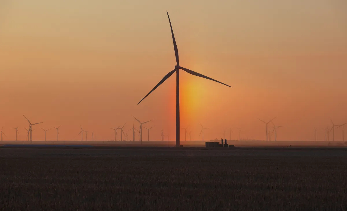 Latvijā un Lietuvā elektroenerģijas nedēļas vidējā cena kritusies par 47 %