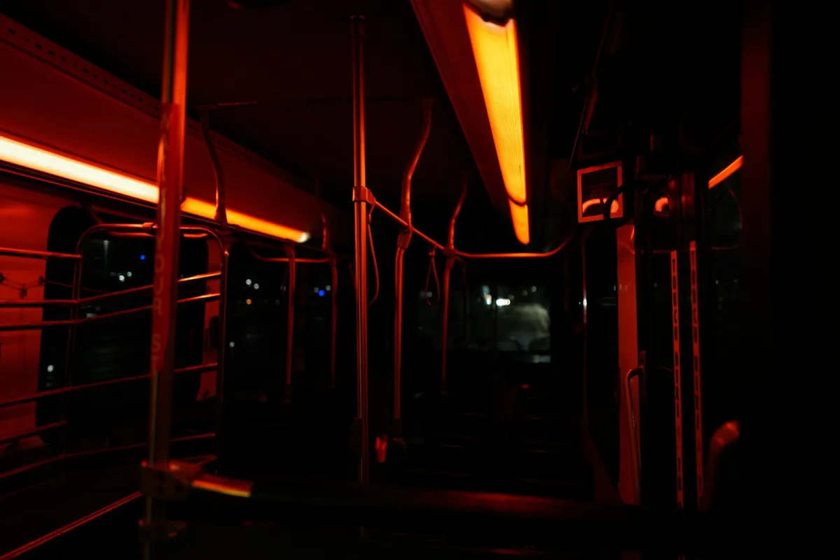 ATD: starppilsētu autobusos joprojām iespējamas divas biļetes uz vienu sēdvietu
