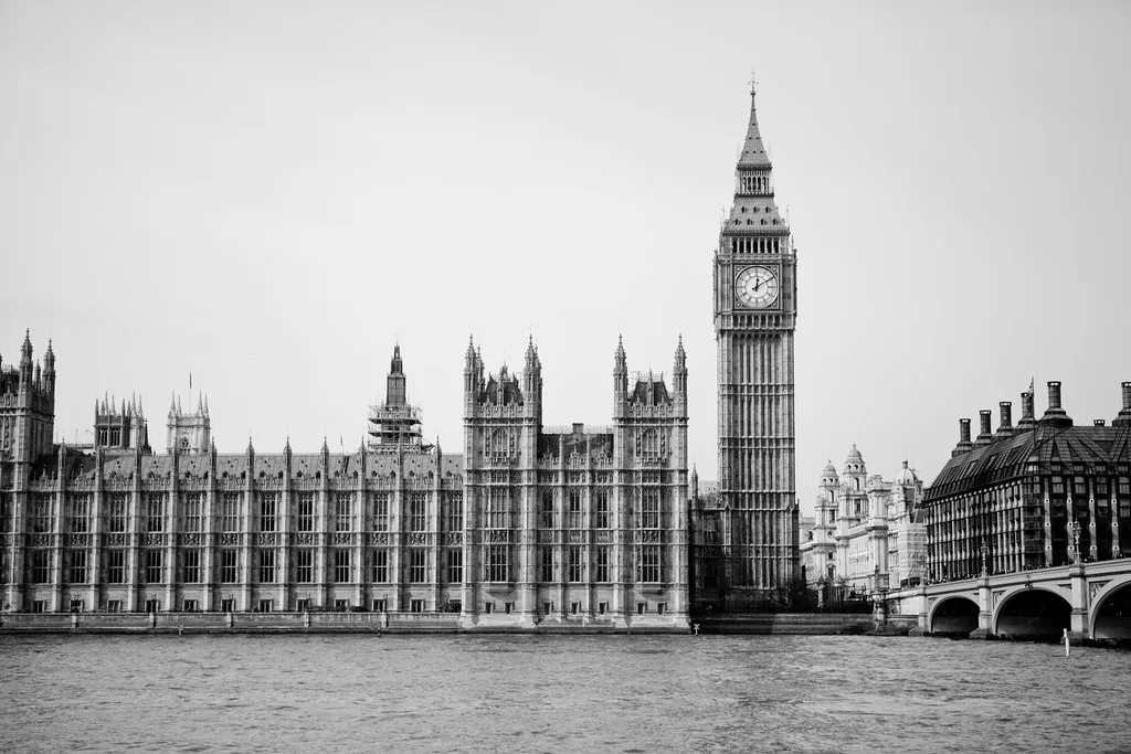 Streeting: Apvienotā Karaliste stāv pie Zelenska; mēģinās satuvināt Vašingtonu un Kijevu
