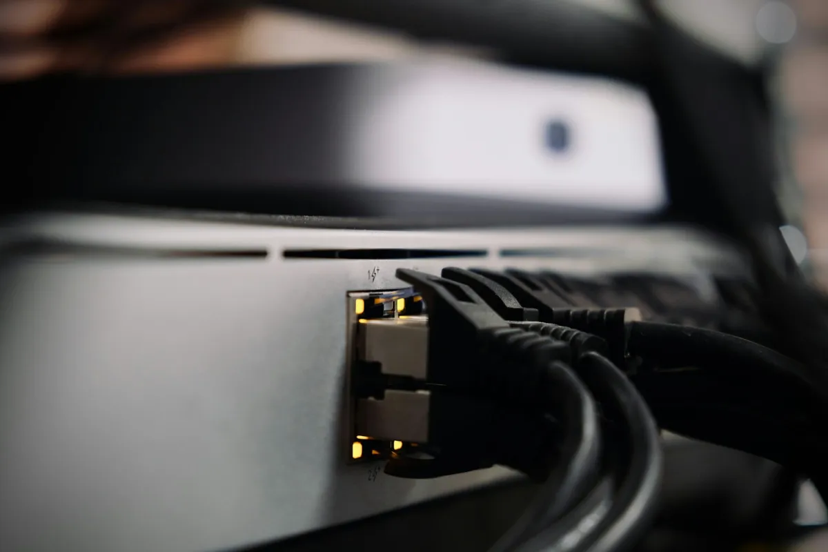 Anthropic nogriež internetu visiem iekšējiem Claude novērtējumiem pēc nejaušām darbībām