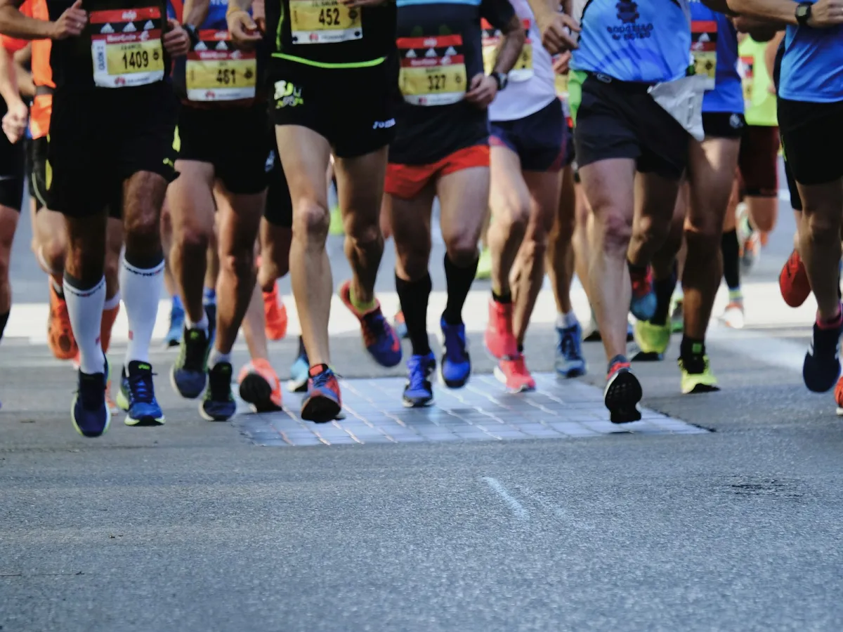 Kipruto un Feisa uzvar Čikāgas maratonā; pirmo reizi trīs sievietes ātrāk par 2:15