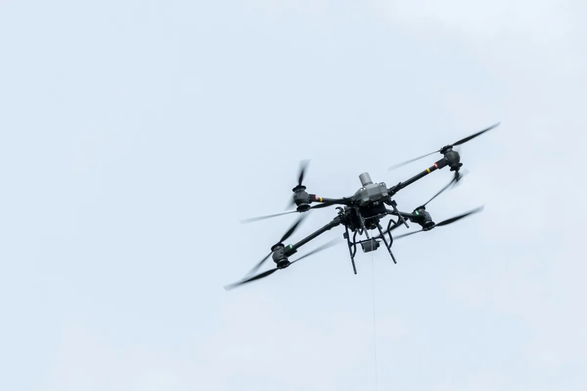 LAT Defence, Perkons Energy un ASV Starling vienojas izvērtēt dronu komplektēšanu Latvijā