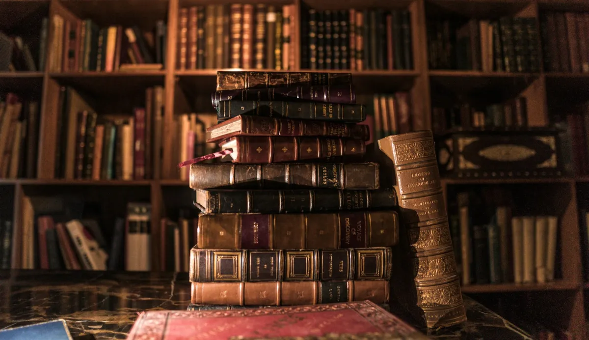Nobela prēmiju literatūrā saņem kanādiešu dzejniece un antīkās literatūras pētniece Anne Kārsone