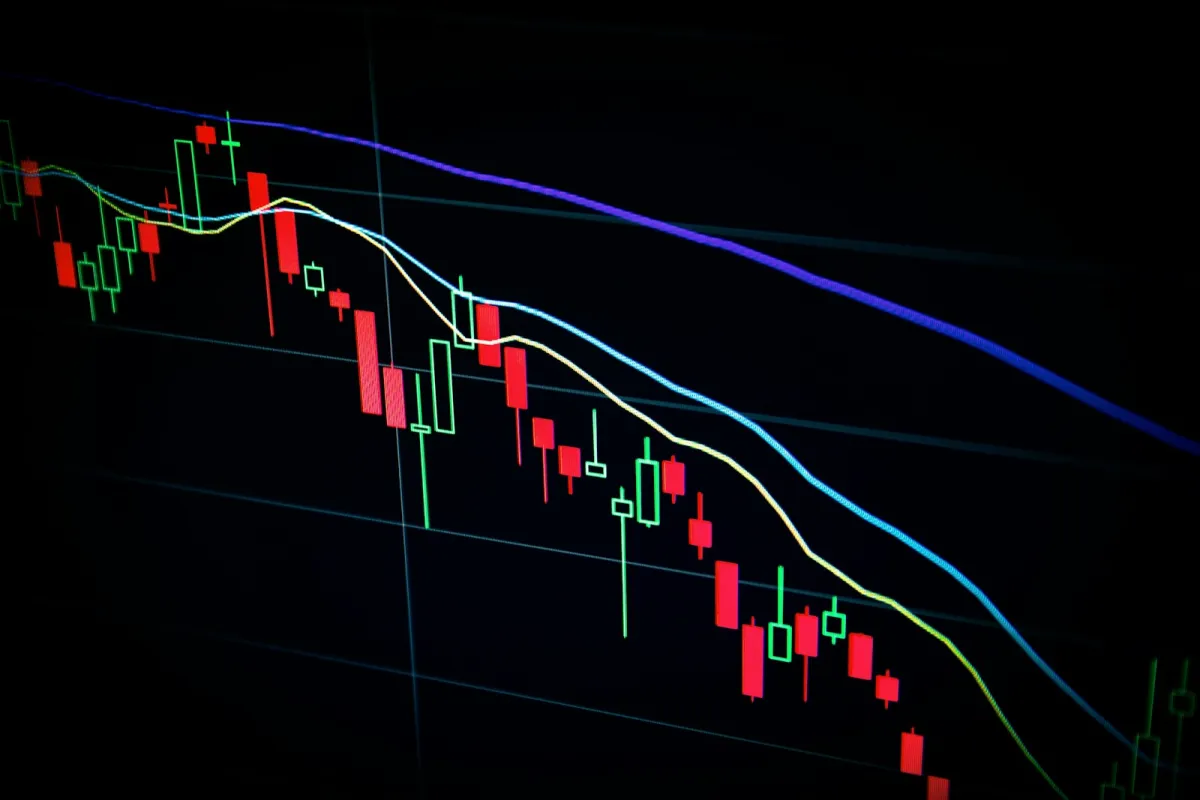 OpenAI investoriem norāda aptuveni 50 miljardu dolāru gada ieņēmumu tempu; MI akcijas kritušās