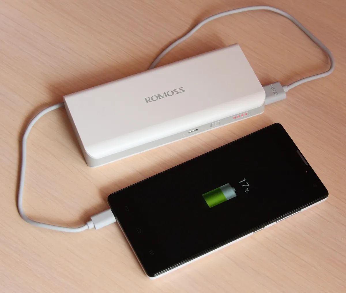 LMT aicina atgriezt Cellularline MagSafe 5000 bateriju aizdegšanās riska dēļ