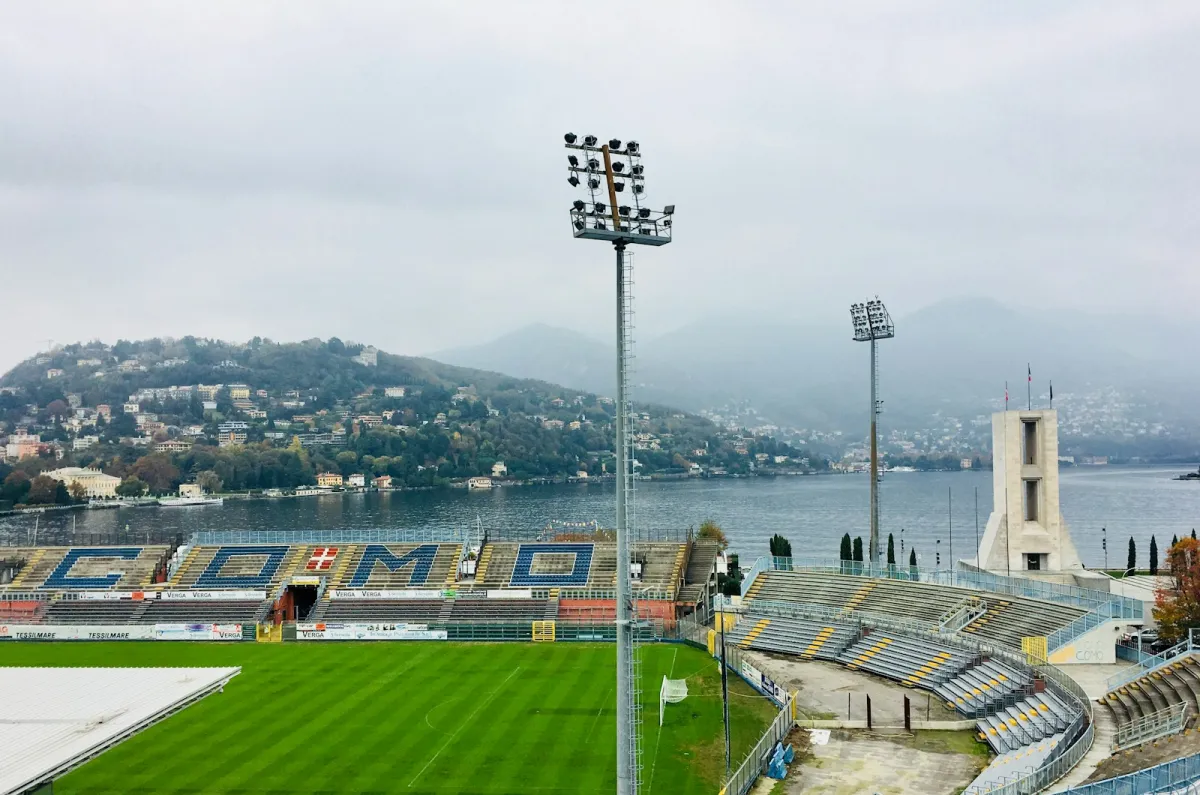 Genoa ar 2:1 pieveic Fiorentina; De Rossi izcīna pirmo uzvaru Serie A sezonā