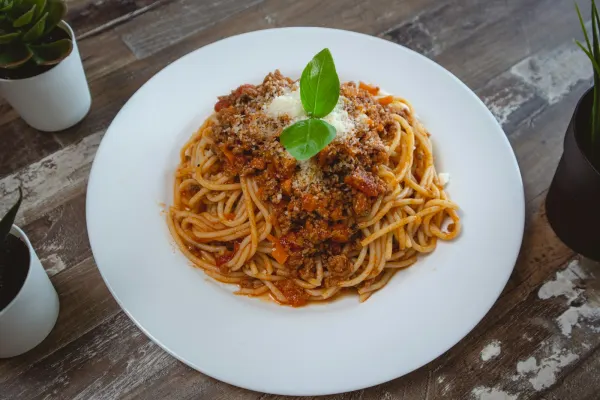 Spageti boloņēzes
